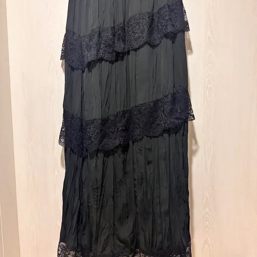[BUNJANG] Black Lace Long Skirt / 블랙 레이스 캉캉 롱 스커트
