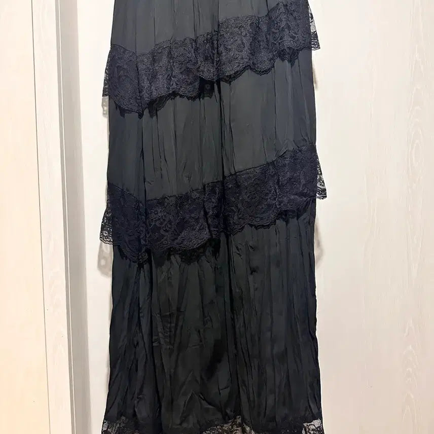 [BUNJANG] Black Lace Long Skirt / 블랙 레이스 캉캉 롱 스커트