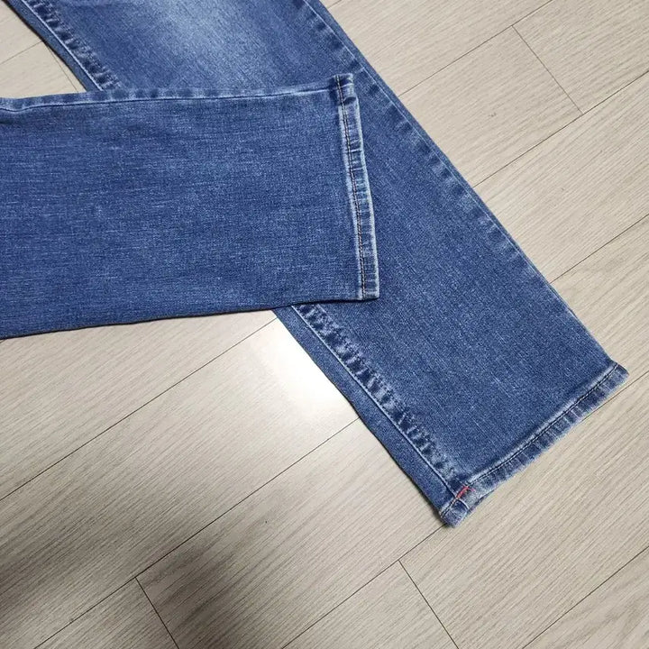 [SOLD OUT] (28)트루릴리전 여성 스판 데님팬츠