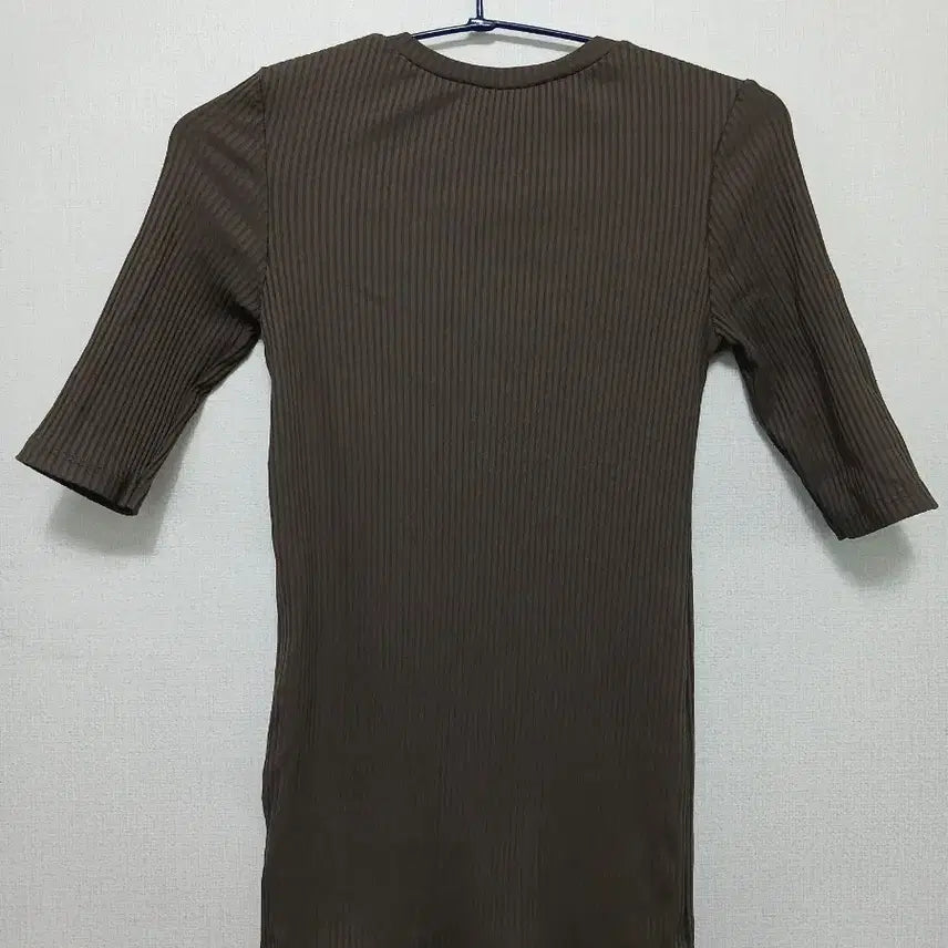 [BUNJANG] 자라 ZARA 골지 반팔 티셔츠 브라운 / 자라 ZARA 골지 반팔 티셔츠 브라운