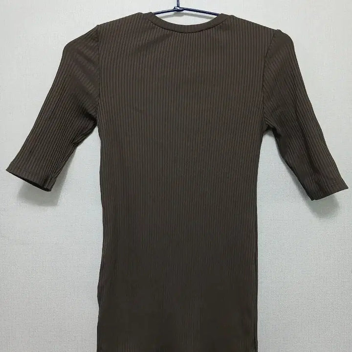 [BUNJANG] 자라 ZARA 골지 반팔 티셔츠 브라운 / 자라 ZARA 골지 반팔 티셔츠 브라운