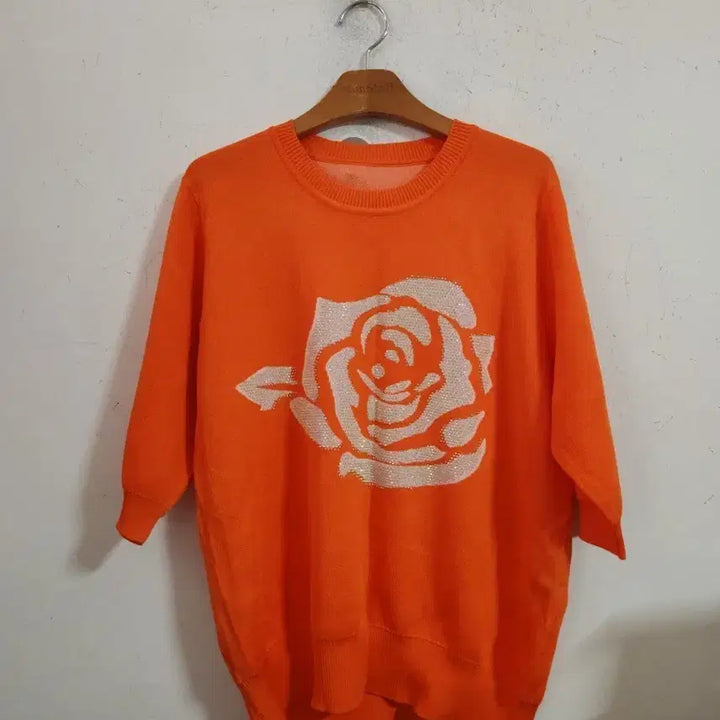 [BUNJANG] Orange Rose Pattern Knit T-shirt / 오렌지색 장미 패턴 니트 티셔츠