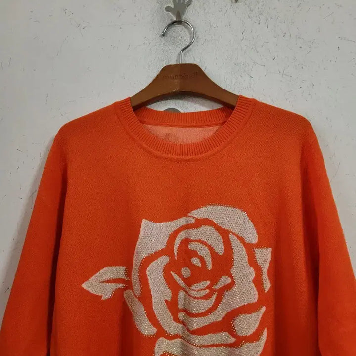 [BUNJANG] Orange Rose Pattern Knit T-shirt / 오렌지색 장미 패턴 니트 티셔츠