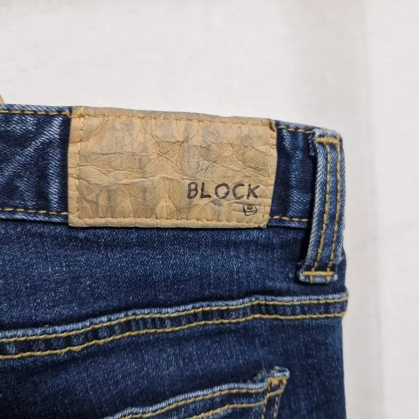 [SOLD OUT] [S] BLCOK 데님 바지