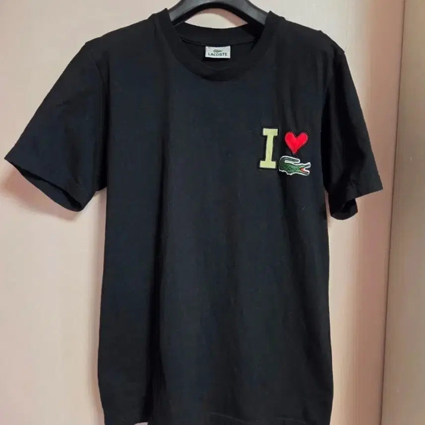 [SOLD OUT] 라코스테 블랙 반팔 티셔츠 하트 와펜
