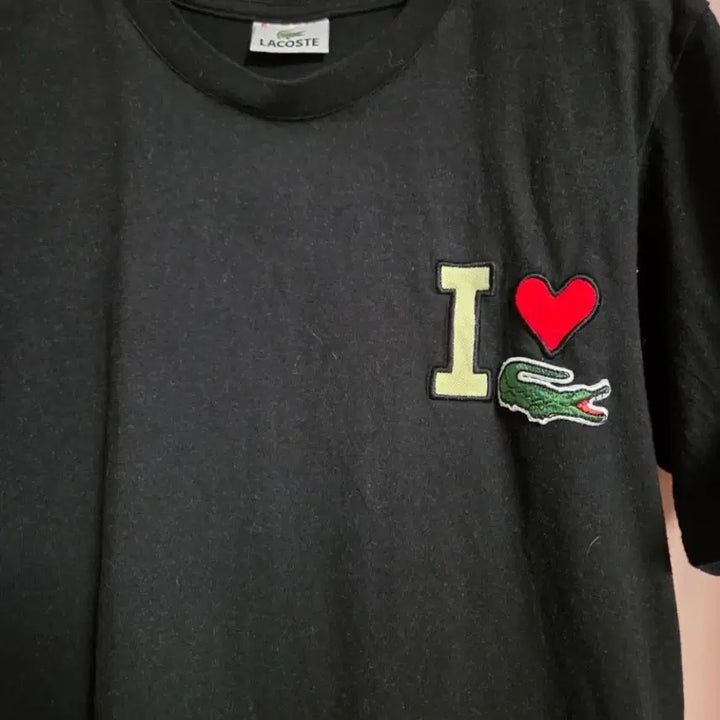 [SOLD OUT] 라코스테 블랙 반팔 티셔츠 하트 와펜