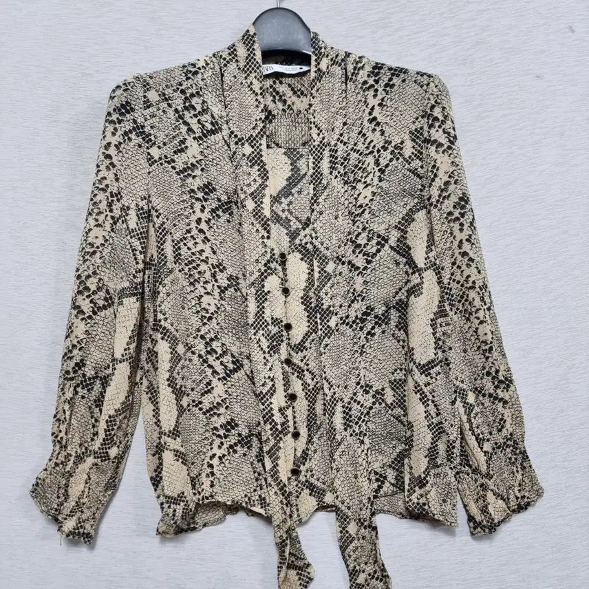 [BUNJANG] Zara Snake Print Tie Blouse / 자라 타이 블라우스 여55 ㅡ0427
