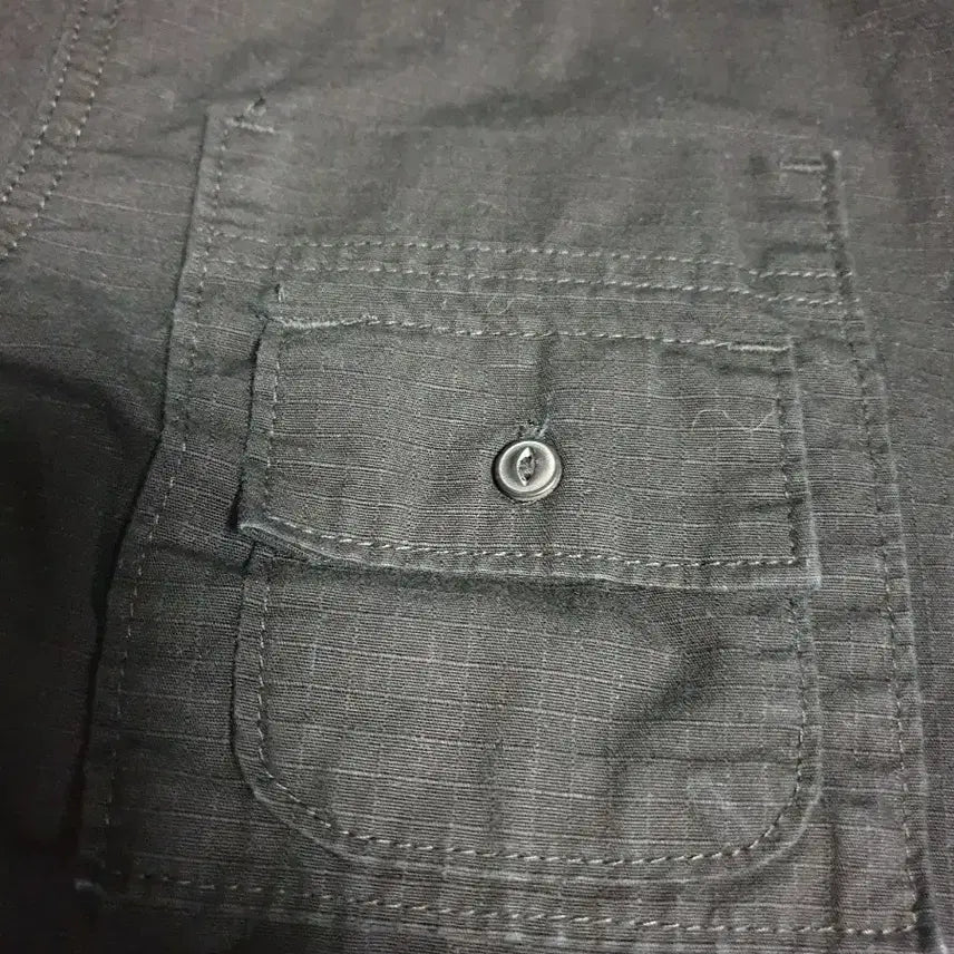 [BUNJANG] Vans Ripstop Logo Patch Double Pocket Work Short Sleeve Shirt Black (L) / (단종매물) 반스 립스탑 로고패치 더블포켓 워크 반팔셔츠 블랙 (L)
