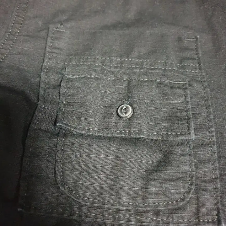 [BUNJANG] Vans Ripstop Logo Patch Double Pocket Work Short Sleeve Shirt Black (L) / (단종매물) 반스 립스탑 로고패치 더블포켓 워크 반팔셔츠 블랙 (L)