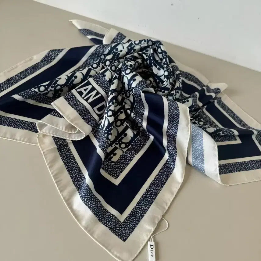 [BUNJANG] Dior Signature Square Scarf / 디올 패션 사각 스카프