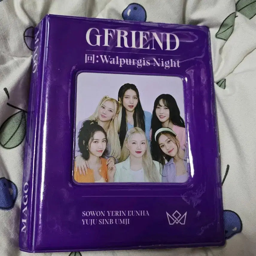 [SOLD OUT] 여자친구 마고 콜렉트북