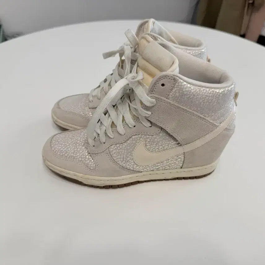 [BUNJANG] Nike Dunk High Wedge Sneakers (Ivory, 230) / 나이키 덩크 하이 웨지 아이보리 스니커즈 230사이즈