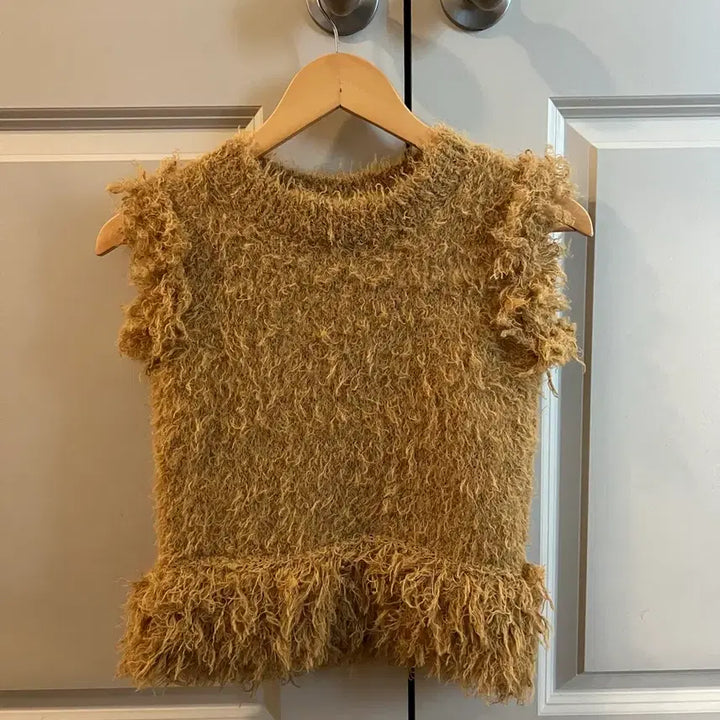 [SOLD OUT] 자라 퍼니트베스트 나시 민소매 zara
