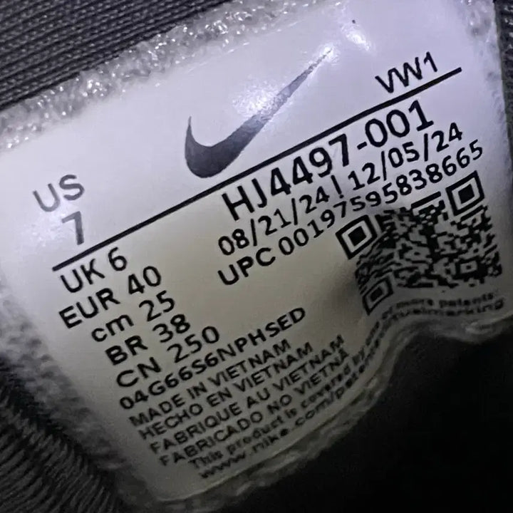 [BUNJANG] Nike V2K Run Black Anthracite Sneakers / 나이키 V2K 런 블랙 앤트러사이트 운동화 신발 에어포스 250