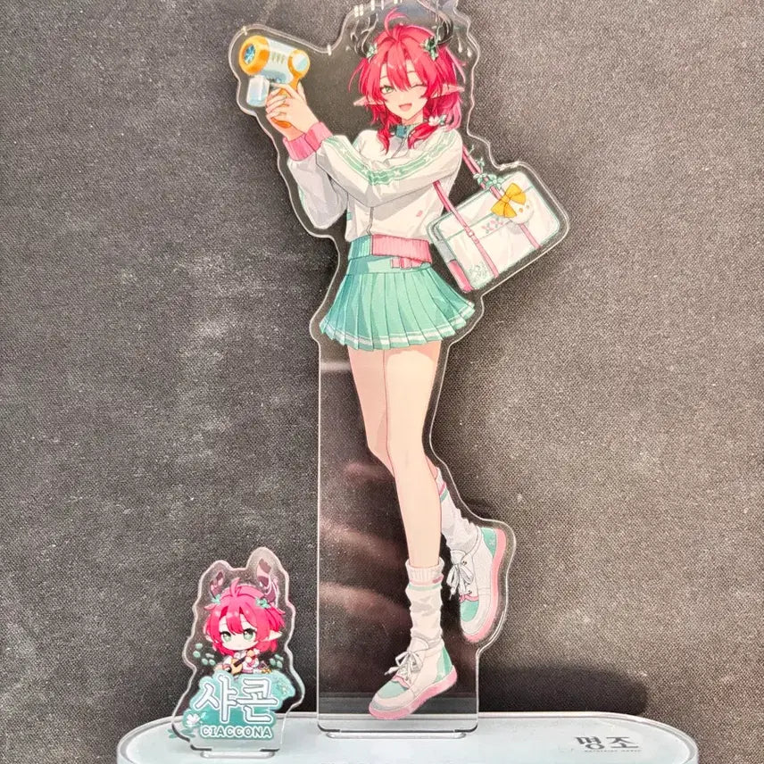 [BUNJANG] Chacon Acrylic Stand / 샤콘 아크릴 스탠드 팔아요