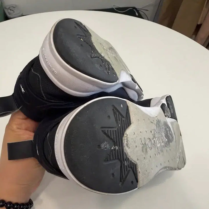 [BUNJANG] Reebok Black Sneakers Size 275 / 리복 275사이즈