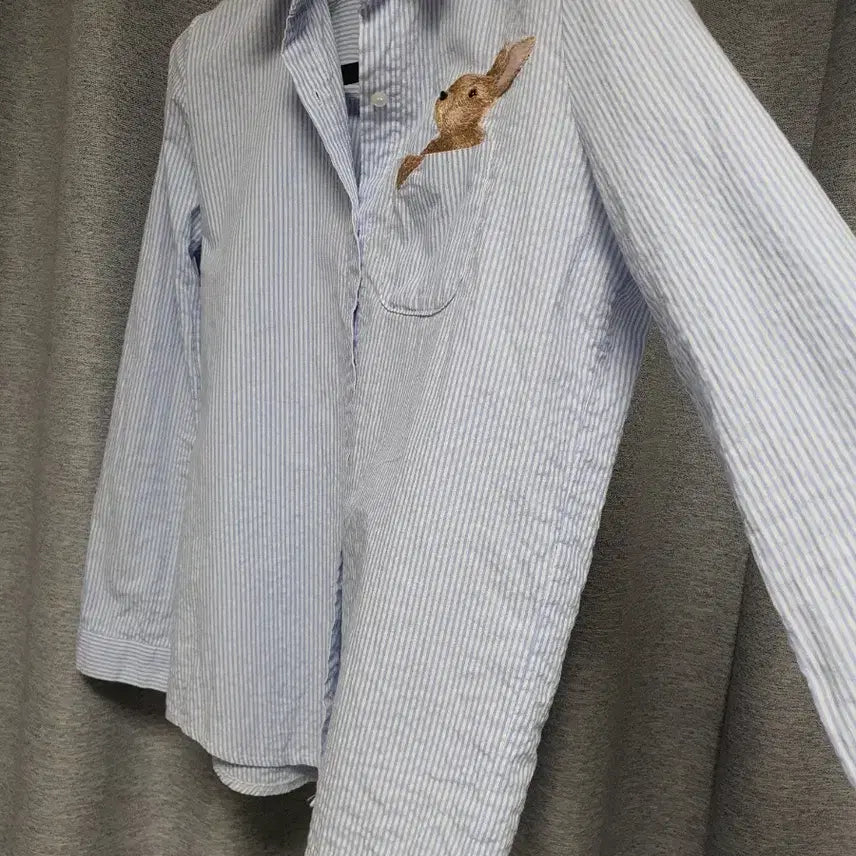 [BUNJANG] J NE Rabbit Embroidery Striped Shirt / j ne 토끼자수 여자 남방셔츠s