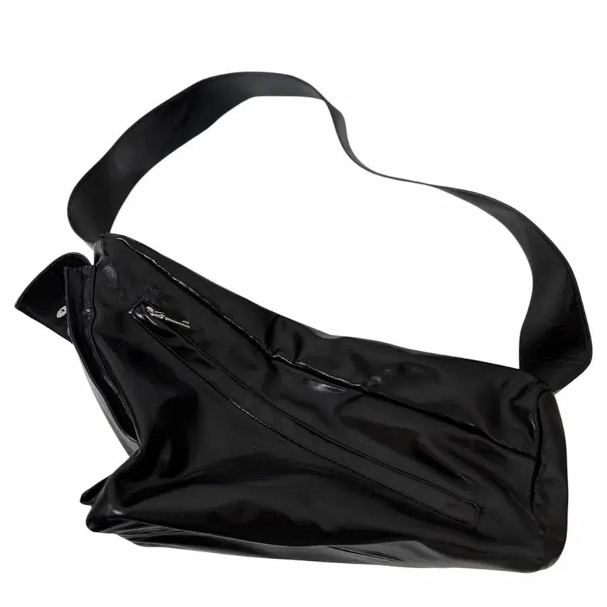 [BUNJANG] Black Shoulder Bag with Zipper Detail / 블랙 숄더백