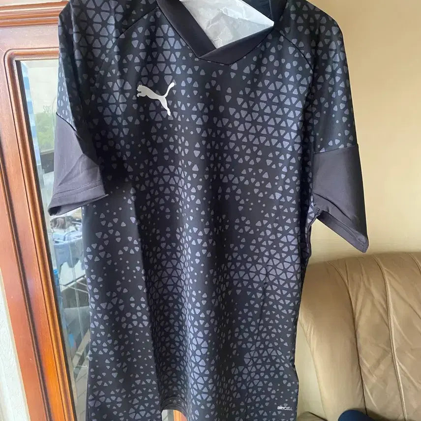 [BUNJANG] Puma Black Pattern Short Sleeve T-Shirt (M) / 퓨마 블랙 패턴 반팔 티셔츠 m