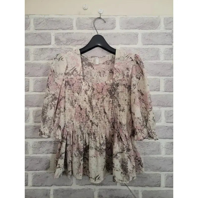 [BUNJANG] Pink Print Shirring Blouse / 핑크 프린트 셔링 블라우스/알뜰한여우