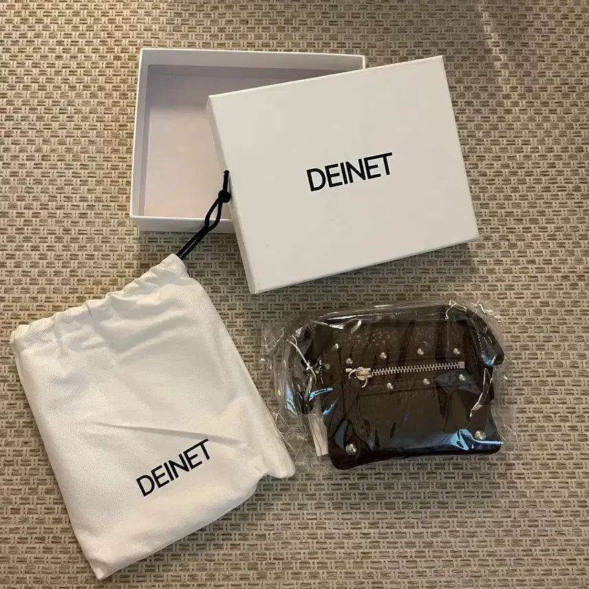 [BUNJANG] Dainese Studded Cross Chain Wallet / (새상품)다이닛 스터드 크로스 체인 월렛