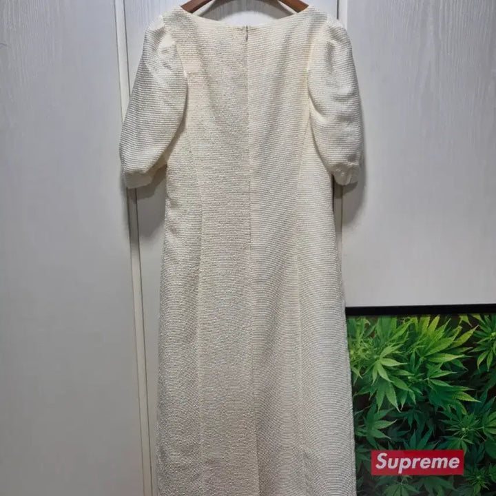 [BUNJANG] OUTSHELL Ivory Puff Sleeve Midi Dress / (세일)(새상품)OUTSHELL 아이보리 퍼프 반팔 원피스