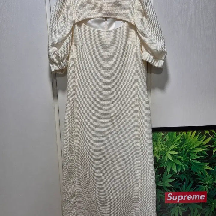 [BUNJANG] OUTSHELL Ivory Puff Sleeve Midi Dress / (세일)(새상품)OUTSHELL 아이보리 퍼프 반팔 원피스