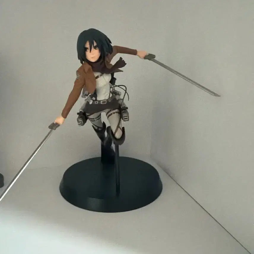[BUNJANG] Attack on Titan Mikasa (SEGA) Figure / 진격의거인 미카사(세가)