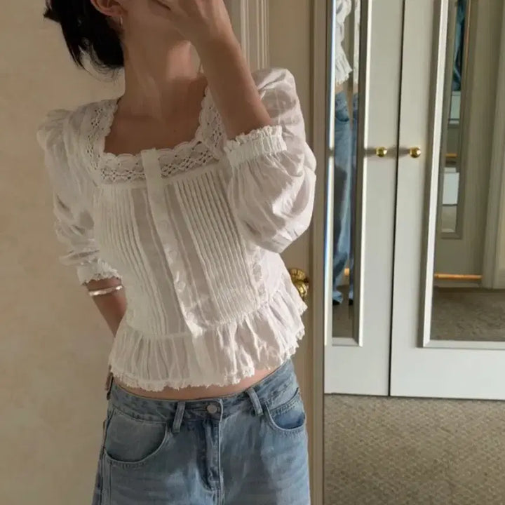 [BUNJANG] Uiny Mona Square Neck Blouse / 유이니 모나 스퀘어넥 블라우스