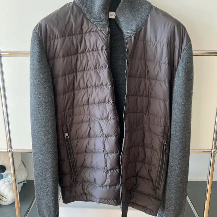 [SOLD OUT] 몽클레어 니트패딩 XL