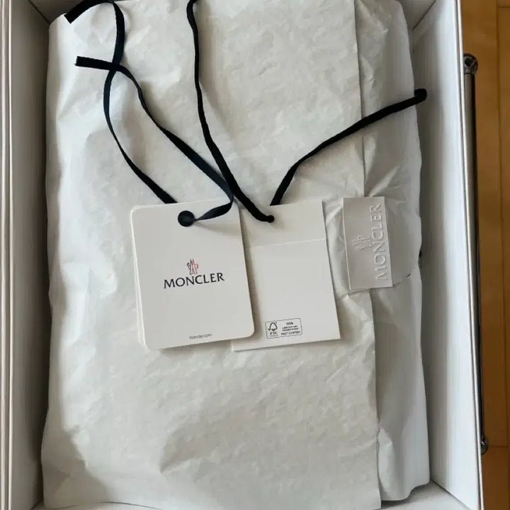 [SOLD OUT] 몽클레어 니트패딩 XL