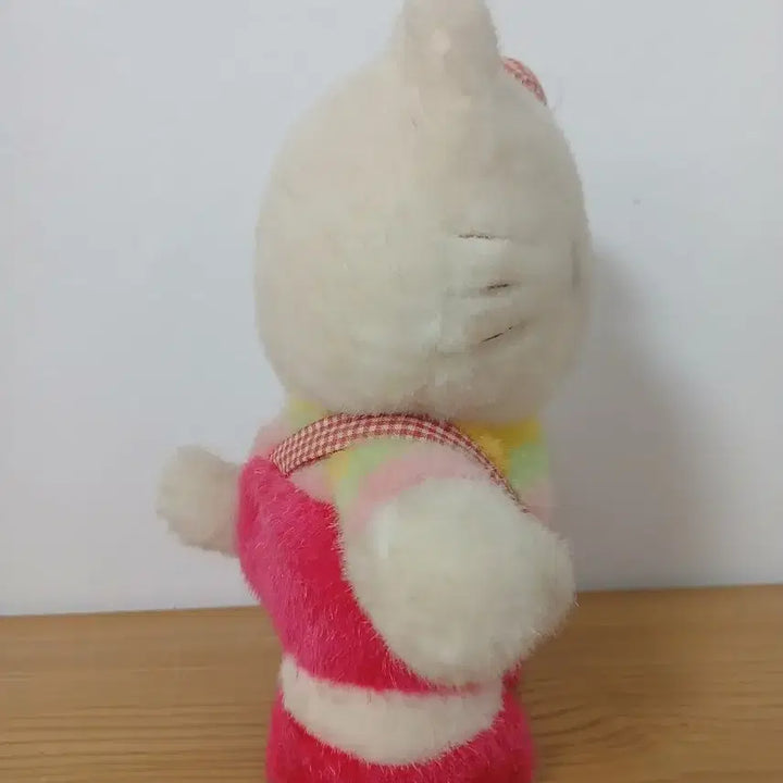 [BUNJANG] Vintage Sanrio Hello Kitty Doll Red Overalls / 빈티지 산리오 헬로키티 인형 빨강 멜빵바지 인형