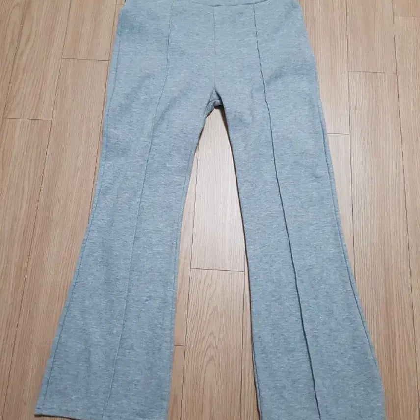 [BUNJANG] Grey Bootcut Training Pants / 그레이색 부츠컷 트레이닝바지 55