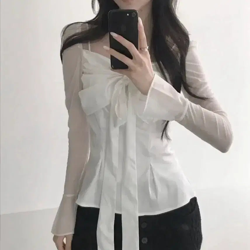 [SOLD OUT] 힐다 고희 실키 스완 블라우스 화이트