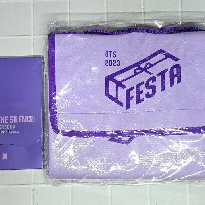 [BUNJANG] BTS Festa Picnic Mat + Broadsider Postcard Set (Sealed) / 방탄소년단 페스타 피크닉 매트 + 브더사 엽서 세트 미개봉 BTS