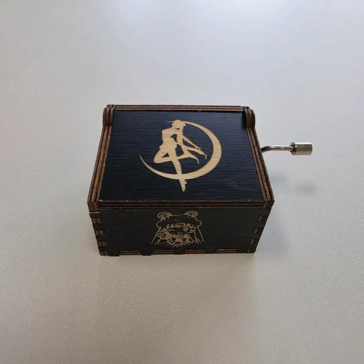 [BUNJANG] Sailor Moon Black Wood Case Music Box / 세일러문 오르골 블랙 우드 케이스 수동