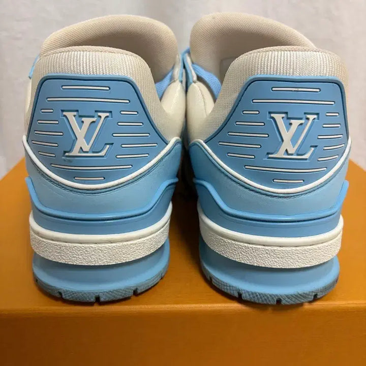 [BUNJANG] Louis Vuitton Trainer Blue Ciel Sneakers / [7.5/정품 풀구성] 루이비통 트레이너 블루 시엘(하늘색)