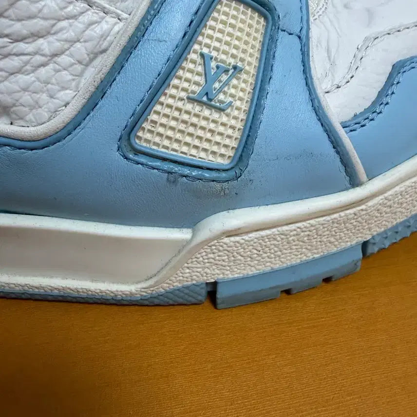 [BUNJANG] Louis Vuitton Trainer Blue Ciel Sneakers / [7.5/정품 풀구성] 루이비통 트레이너 블루 시엘(하늘색)