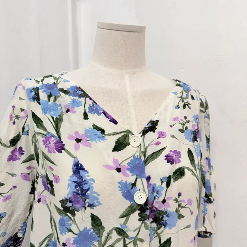 [BUNJANG] Flower Pattern Short Sleeve Blouse Shirt / 나무그림 꽃무늬 플라워 반팔블라우스 반팔셔츠 4447