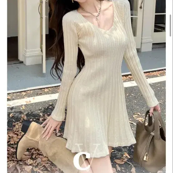 [BUNJANG] Knit Flare Mini Dress - Ivory / 니트 플레어 미니 원피스 아이보리 새상품
