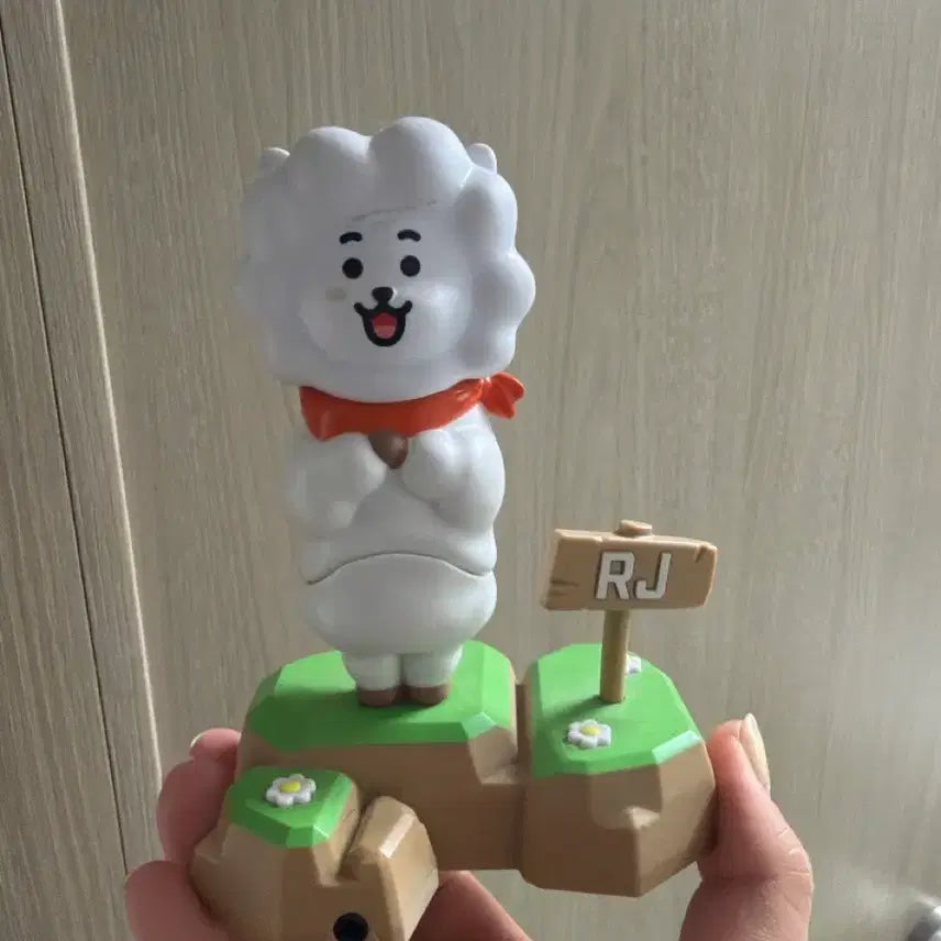 [BUNJANG] BT21 RJ Moving Figure / BT21 RJ 알제이 움직이는 피규어