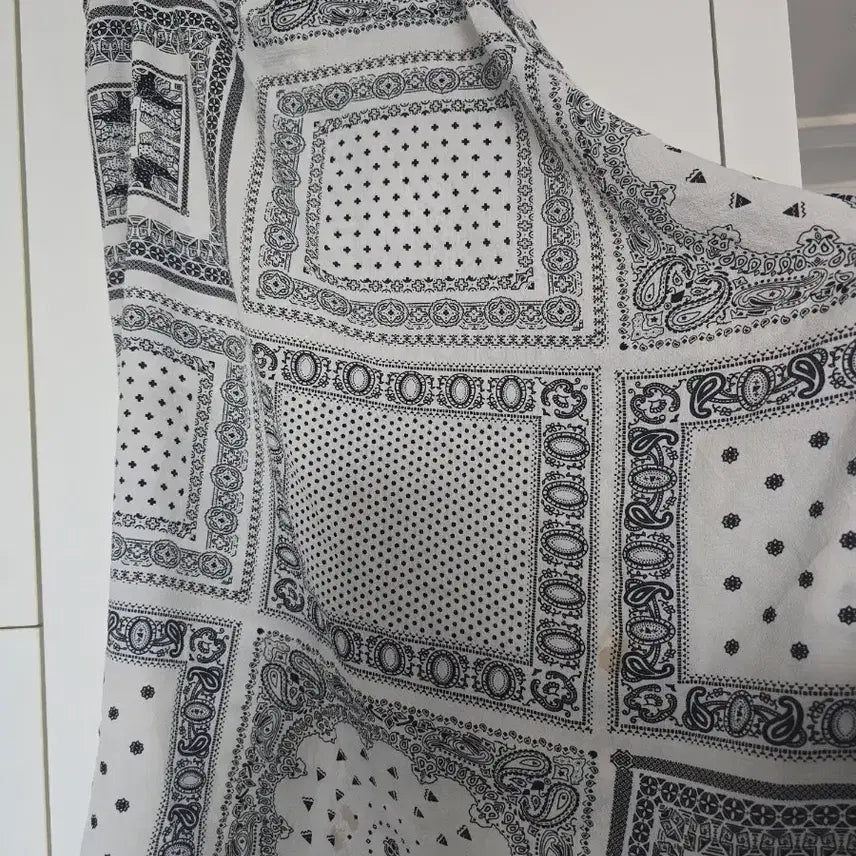 [BUNJANG] Paisley Pattern Long Wrap Skirt - White / 페이즐리 패턴 롱 랩 스커트 화이트