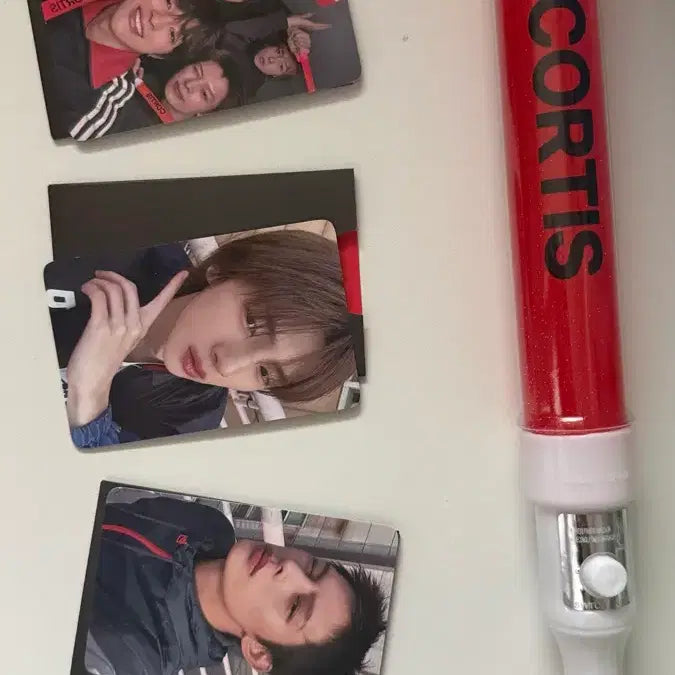 [BUNJANG] Cortis Juhoon James Photocard &amp; Lightstick Bundle / 코르티스 레드레드 릴리즈 사녹 공방 주훈 제임스 역조공 포카 응원봉