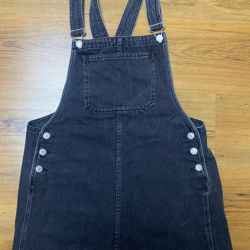 [SOLD OUT] 버쉬카 블랙 데님 멜빵 원피스 M