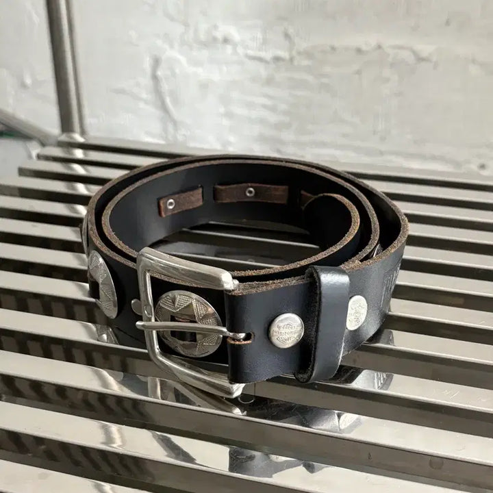 [SOLD OUT] Harley-Davidson 할리 데이비슨 스터드 레더 벨트