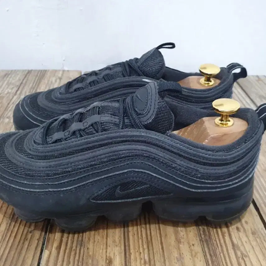 [SOLD OUT] 18년도 나이키 에어 베이퍼맥스 97 (240MM)