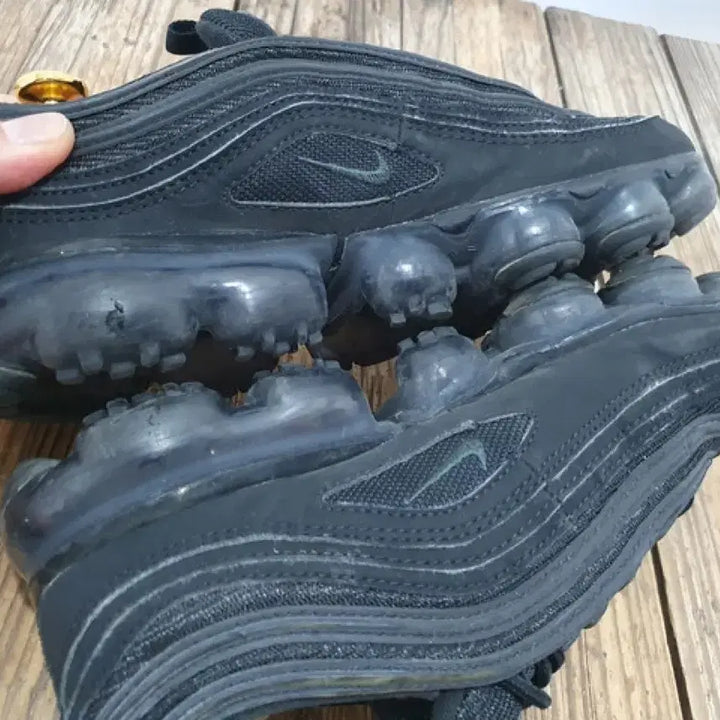 [SOLD OUT] 18년도 나이키 에어 베이퍼맥스 97 (240MM)