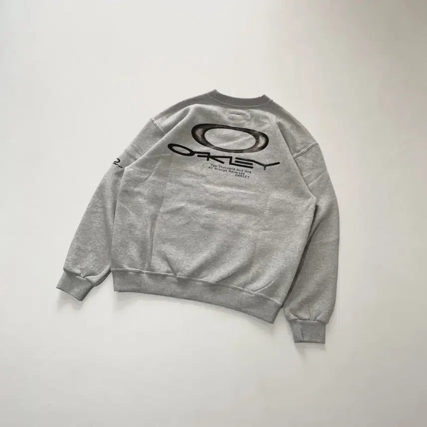 [BUNJANG] Oakley Embroidered Logo Back-Printed Original Sweatshirt / 오클리 자수 로고 백프린팅 오리지널 맨투맨 S~XL 새상품 공용 아울렛