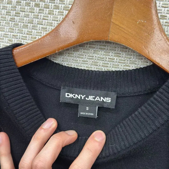 [BUNJANG] 도나카란뉴욕 DKNY 봄 니트 S D00004 / 도나카란뉴욕 DKNY 봄 니트 S D00004