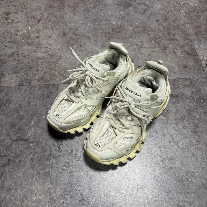 [BUNJANG] Balenciaga Track 40 Sneakers / 발렌시아가 트랙 40